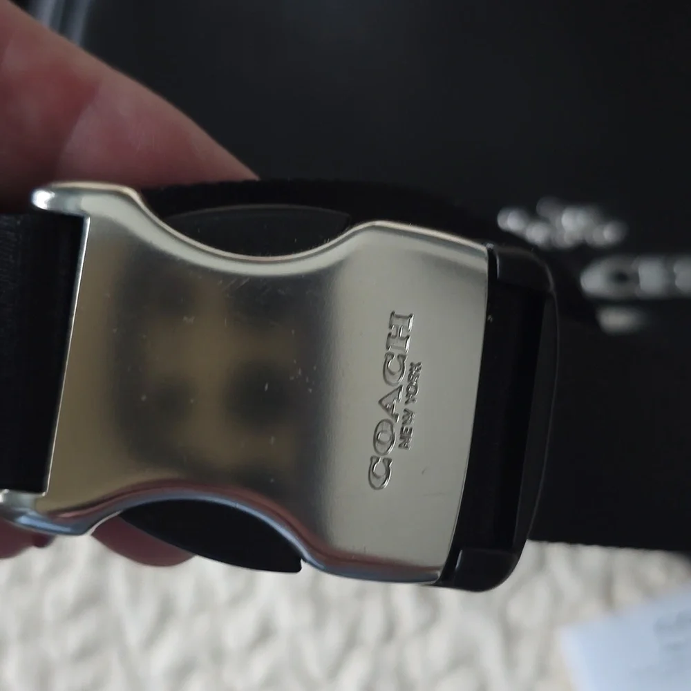 * Like New * Coach belt bag - Picture 3 of 9